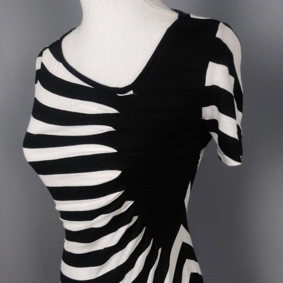 New York & Company Stretch Striped Top Size Small - Picture 6 of 8